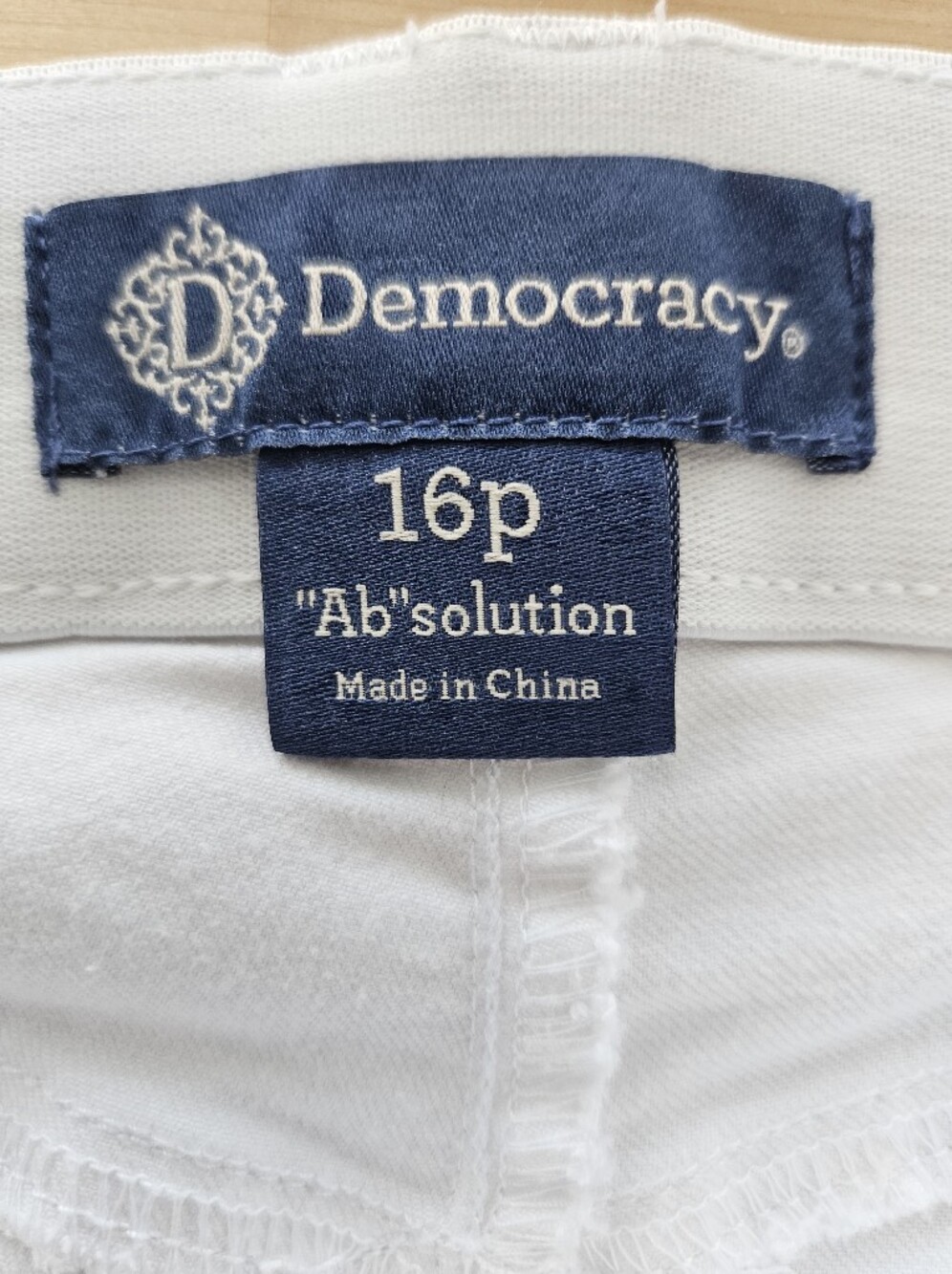 Democracy Ab Solution Womens White Cropped Jeans Sz 16p Stretch Coastal Classic - Picture 7 of 13